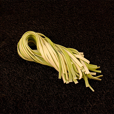 Tagliatelle vert et blanc